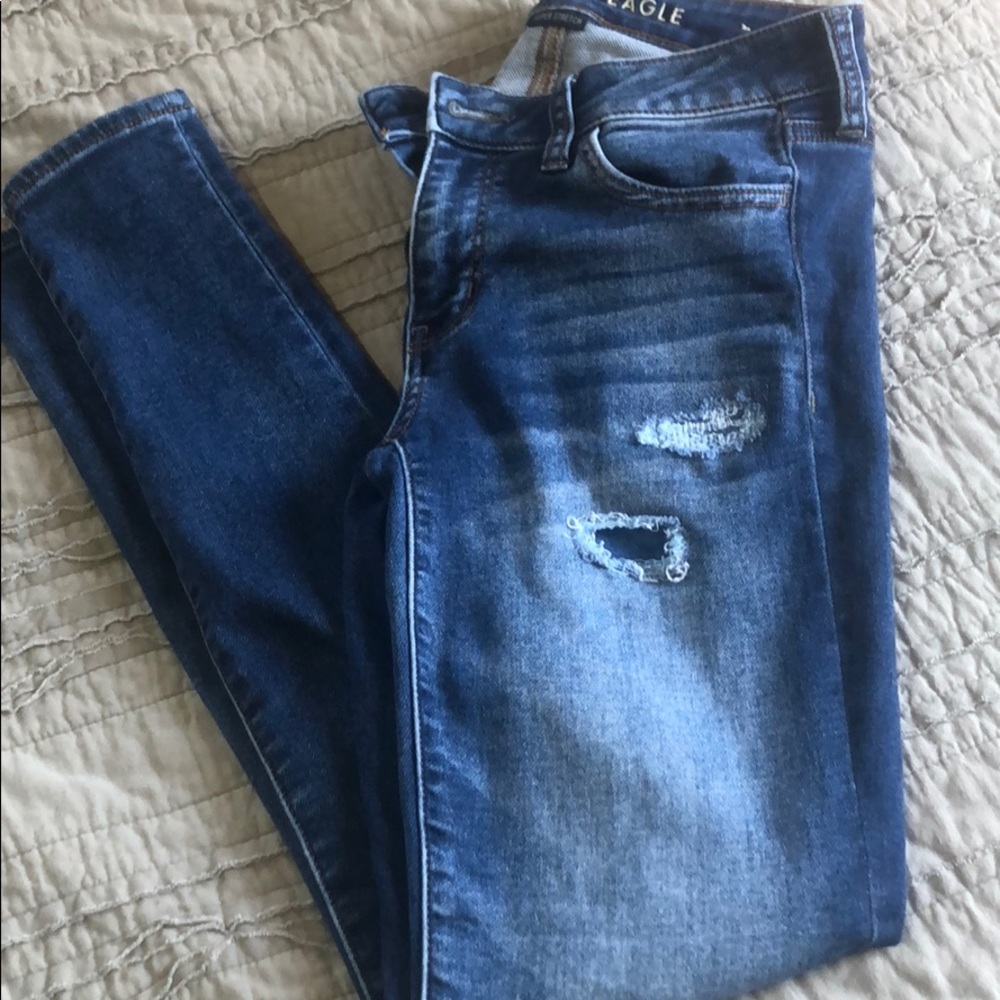 American Eagle Distressed (no skin) Size 4 Jegging